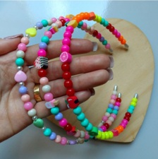 TIARA PEDRARIA INFANTIL UND